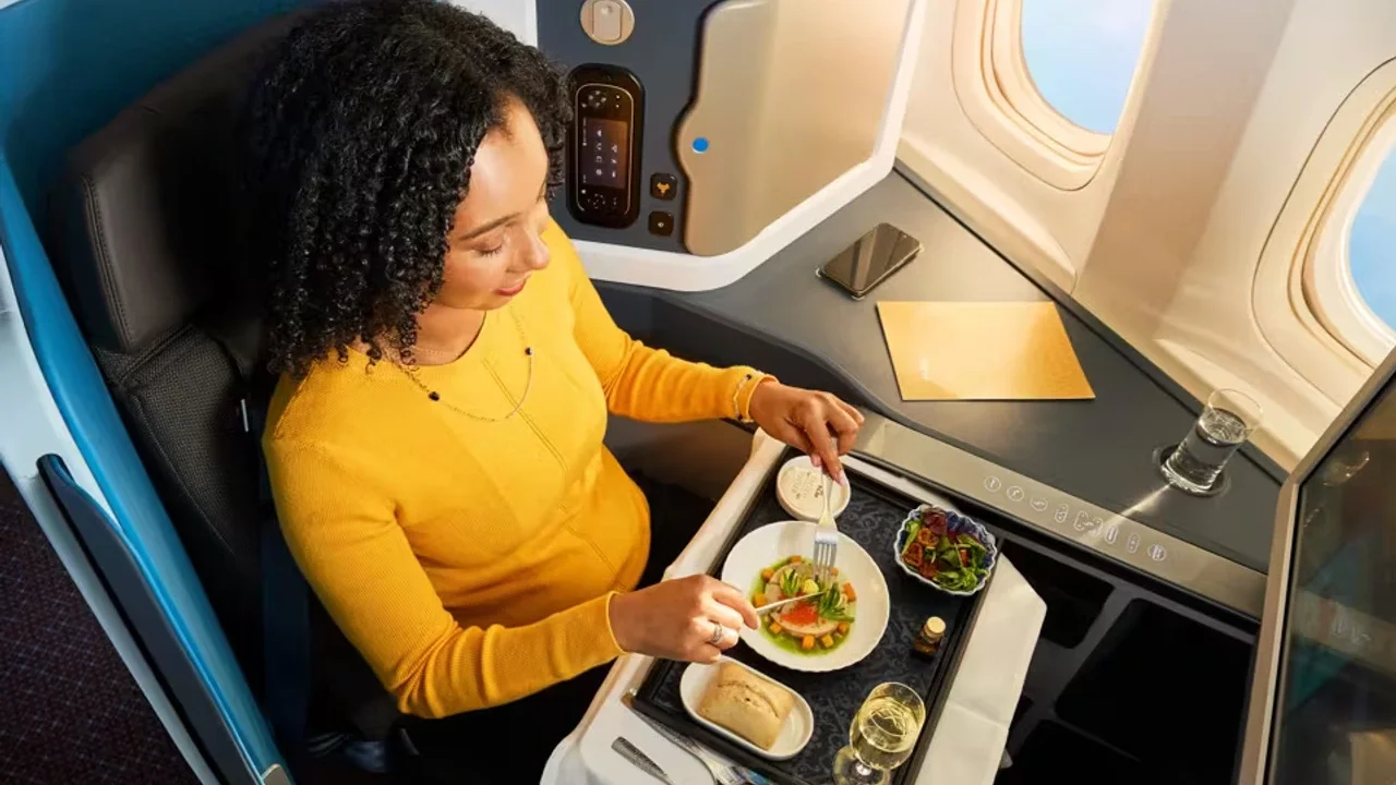KLM business class dining