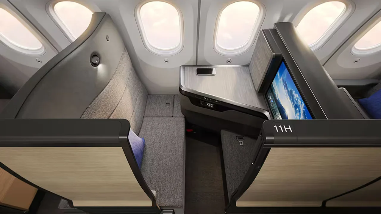 ANA (All Nippon Airways) Cabin Interior