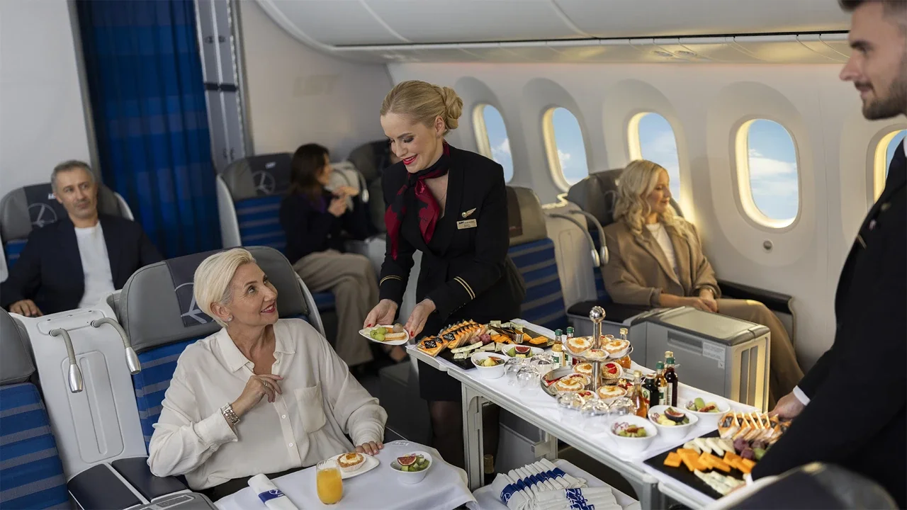 LOT Polish Airlines Dining Experience